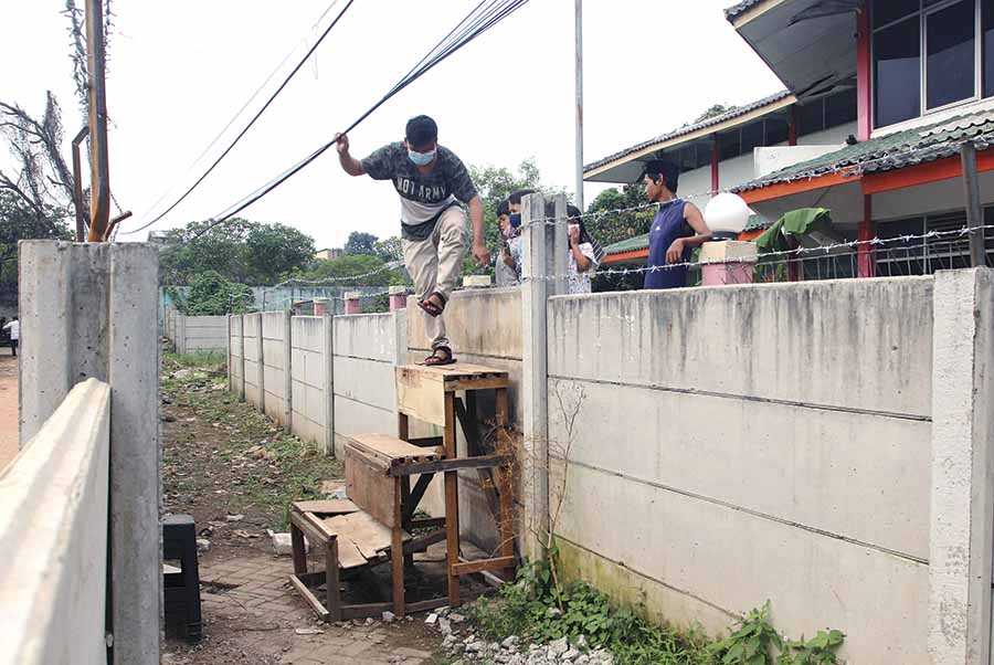 Akses Jalan Tertutup