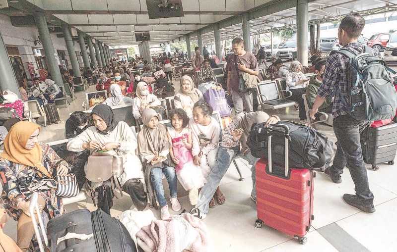 ARUS MUDIK IDUL ADHA DI STASIUN PASAR SENEN