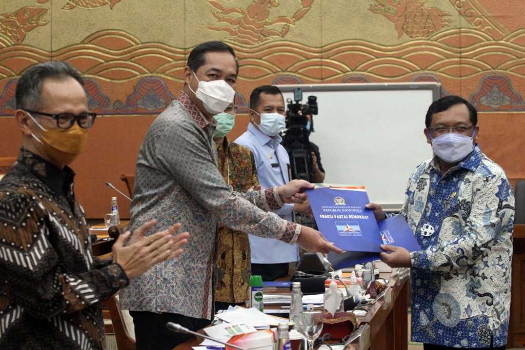 Bahas Ekonomi
