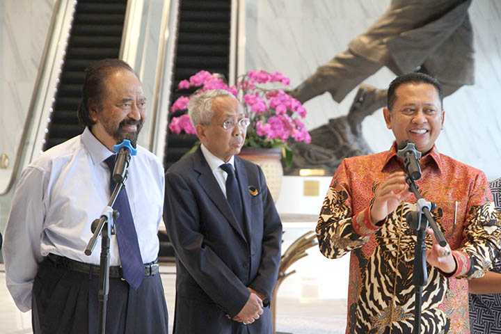 Bahas Persoalan Bangsa