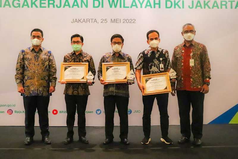 Bank DKI Terima Penghargaan BUMD Peduli Perlindungan Jaminan Sosial Ketenagakerjaan