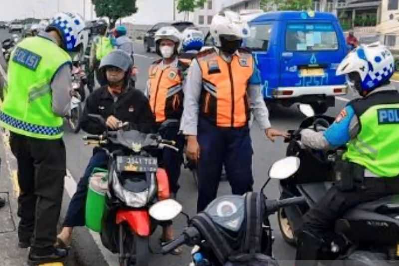 Banyak Sekali, 3.772 Kendaraan Bermotor di Jakarta Ditilang karena Lawan Arah