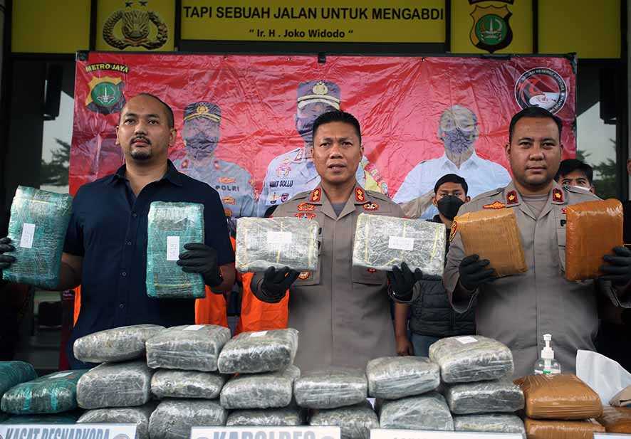 Barang Bukti Ganja Kering