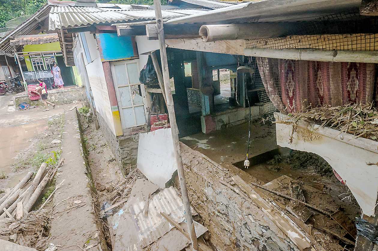 Bayah Diterjang Banjir
