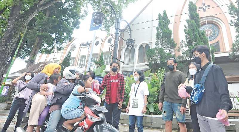 BERBAGI TAKJIL