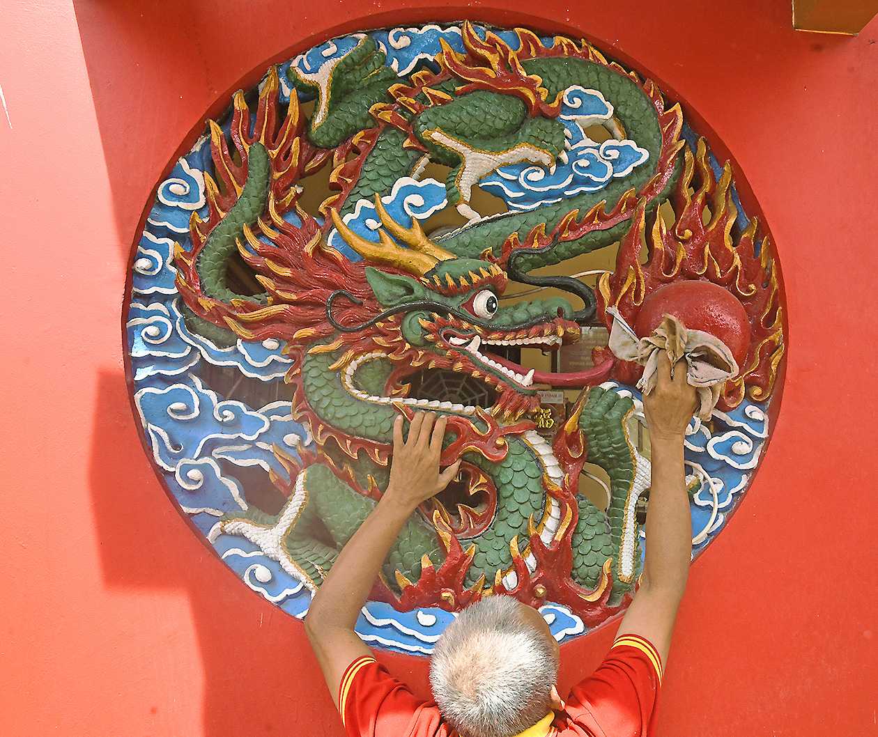 Bersihkan Vihara