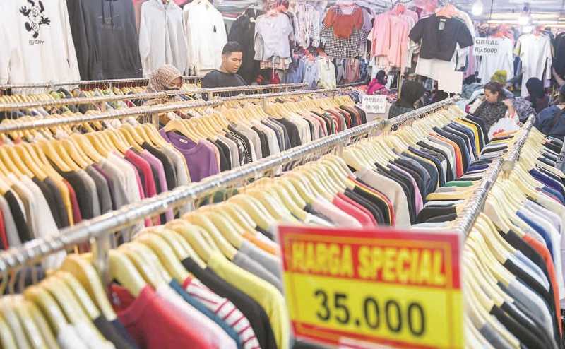 BISNIS IMPOR PAKAIAN BEKAS SANGAT MENGGANGGU INDUSTRI TEKSTIL DALAM NEGERI