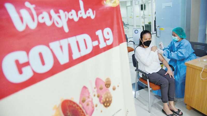“BOOSTER" KEDUA UNTUK TENAGA KESEHATAN