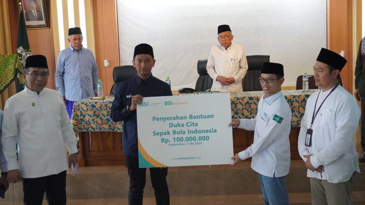 BSI dan BSI Maslahat Berikan Bantuan untuk Keluarga Korban Tragedi Kanjuruhan