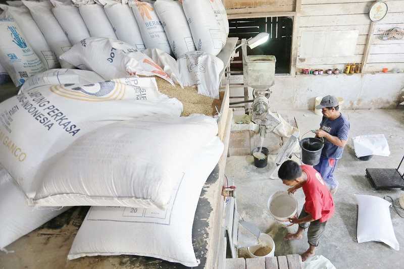 BULOG MAKSIMALKAN PENYERAPAN BERAS PRODUKSI DALAM NEGERI