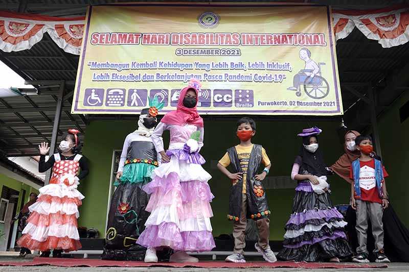 Busana Daur Ulang
