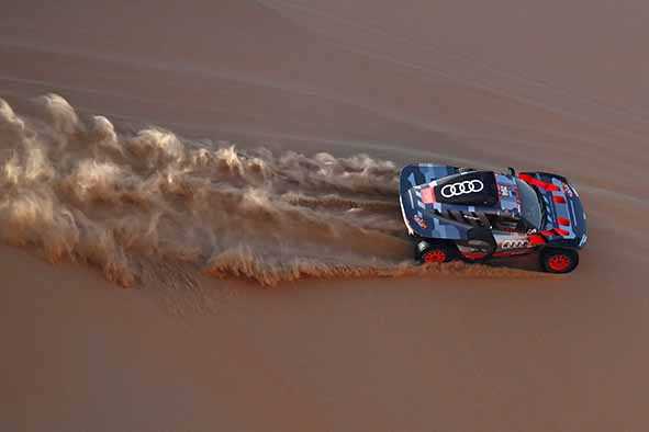 Carlos Sainz Kudeta Puncak Klasemen