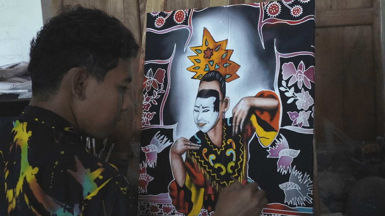 Cerita Pembatik Lukis Wajah di Bantul, Laku Sampai Singapura dan Korea