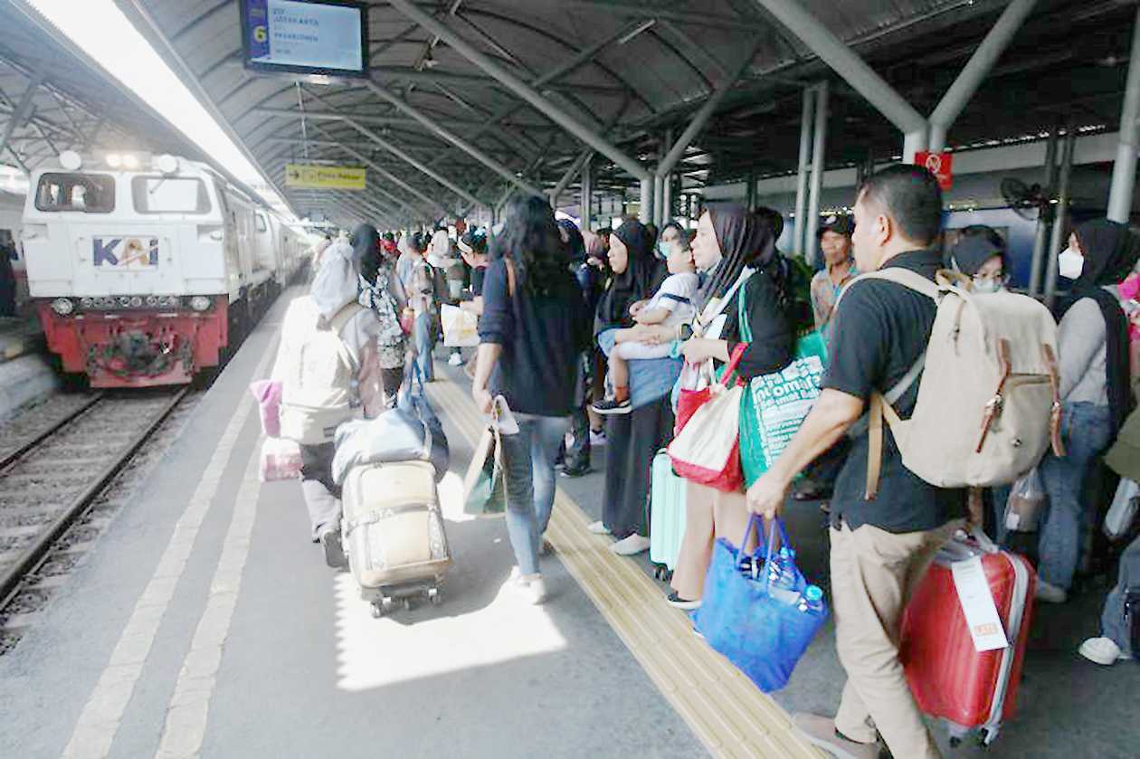 Daop 8 Operasikan Empat KA Jarak Jauh Tambahan di Libur Nyepi