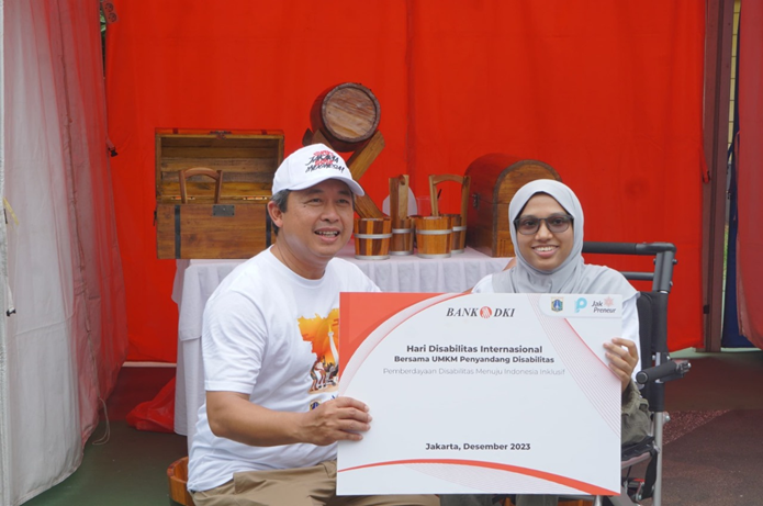 Di Sela Peringatan HDI, Bank DKI Beri Bantuan Usaha UMKM Milik Disabilitas