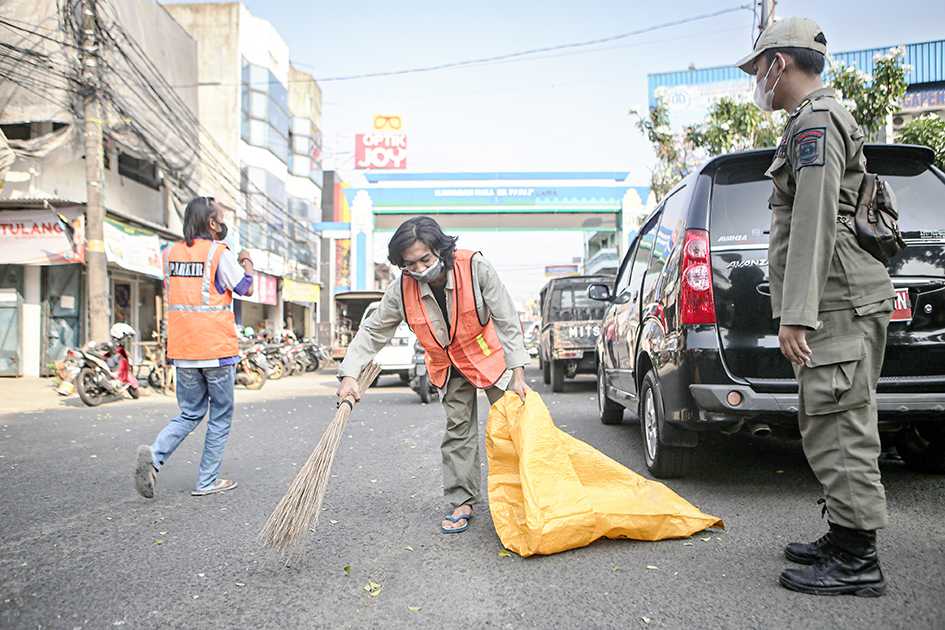 Diberi Sanksi Sosial