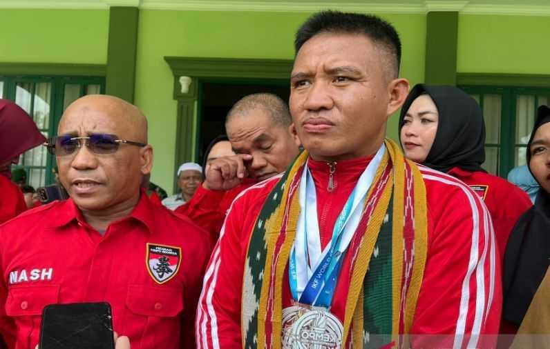 Dirhamsyah Juara Dunia Kempo