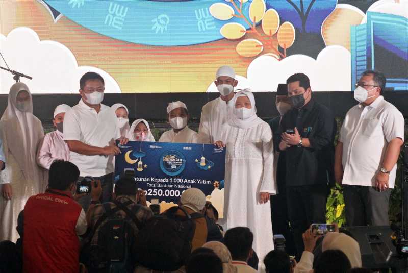 Disela Safari Ramadhan Menteri BUMN, Telkom Melalui Program TelkomGroup Siaga RAFI 2022 Serahkan Santunan 1.000 Anak Yatim