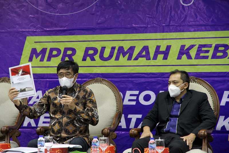Diskusi Empat Pilar