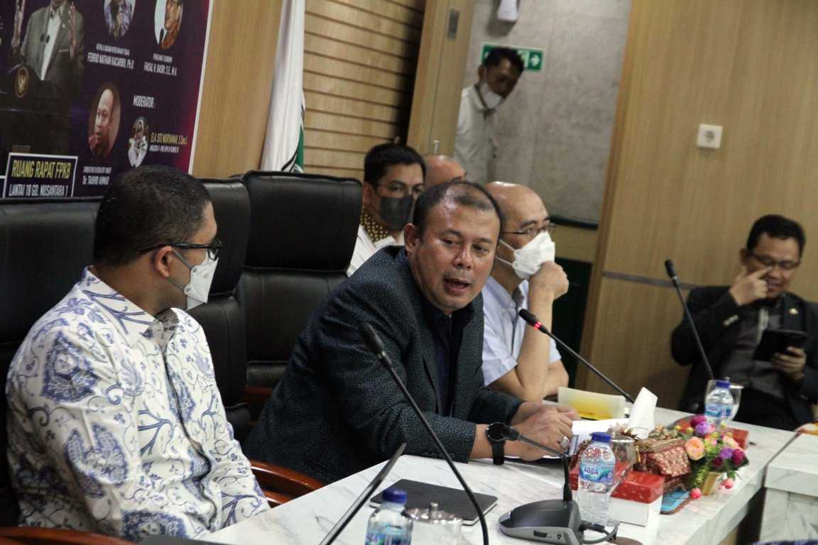 Diskusi Publik
