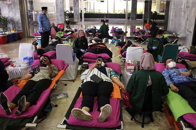 Donor Darah di HUT Korpri