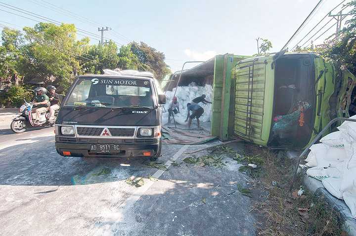 Dua Truk Alami Kecelakaan di Klaten