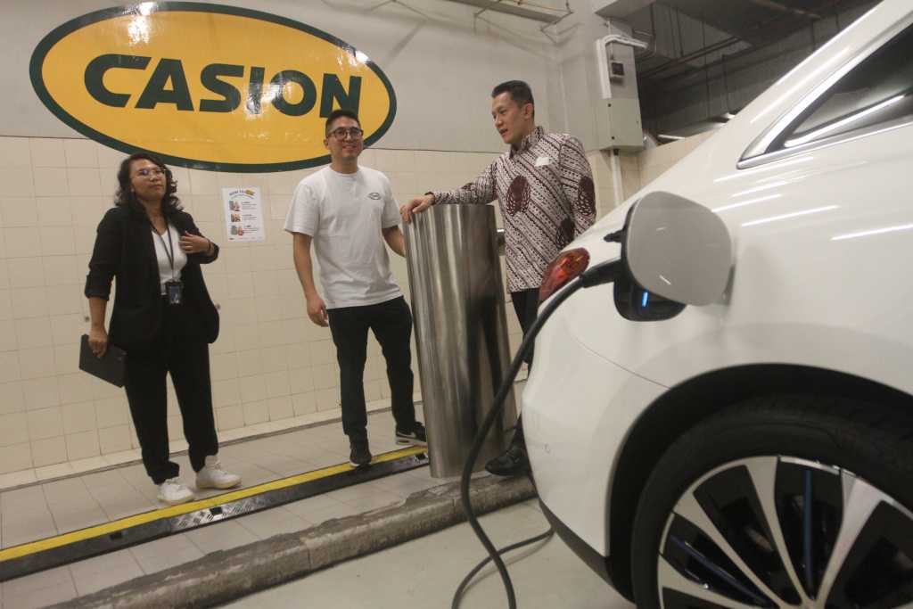 Dukung Ekosistem Kendaraan Listrik Casion Hadirkan Charging Station