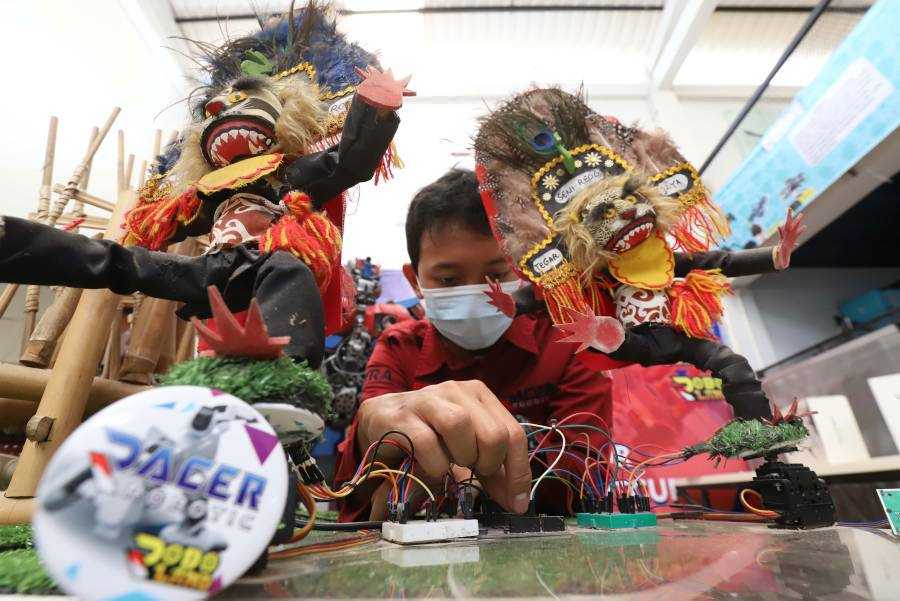 Edukasi Merakit Robot