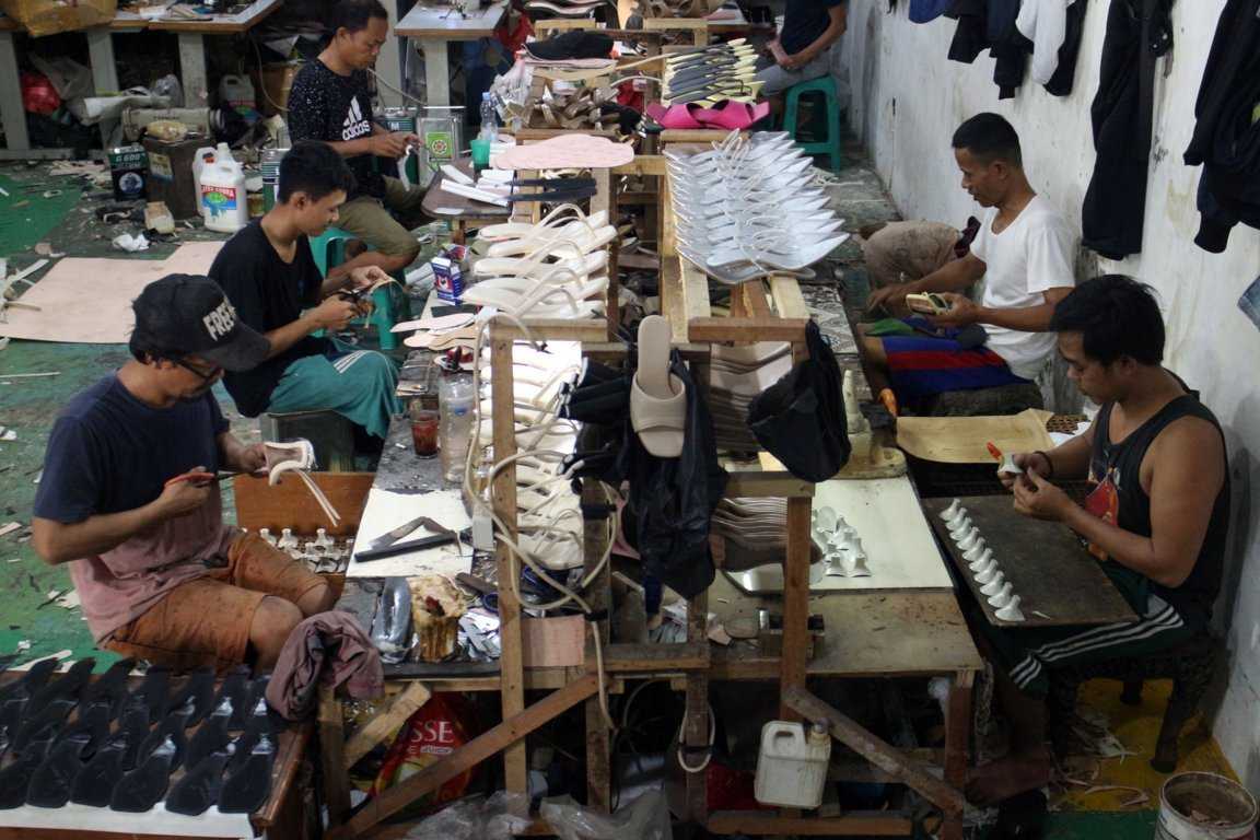 Ekspor Sepatu Meningkat
