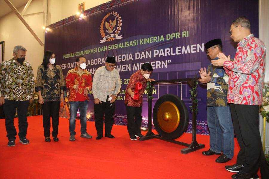 Forum Komunikasi dan Sosialisasi Kinerja DPR