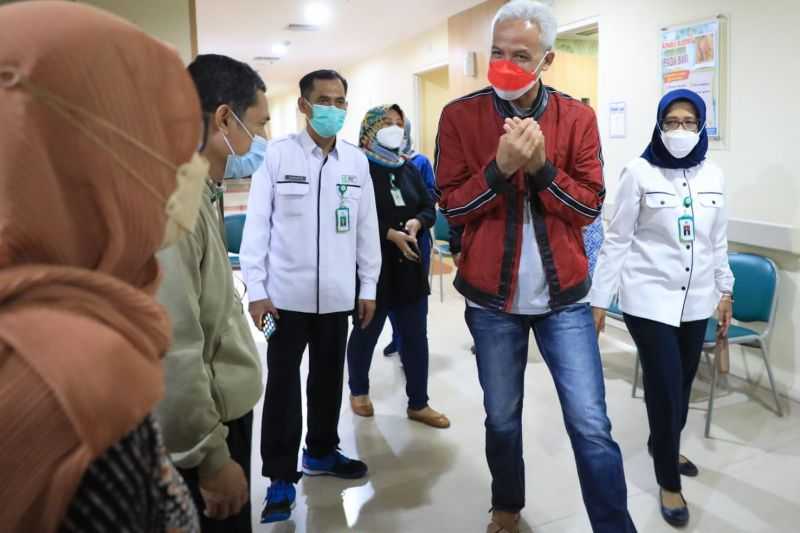 Ganjar Apresiasi Petugas RS Kariadi Tangani Pasien Saat Kebakaran