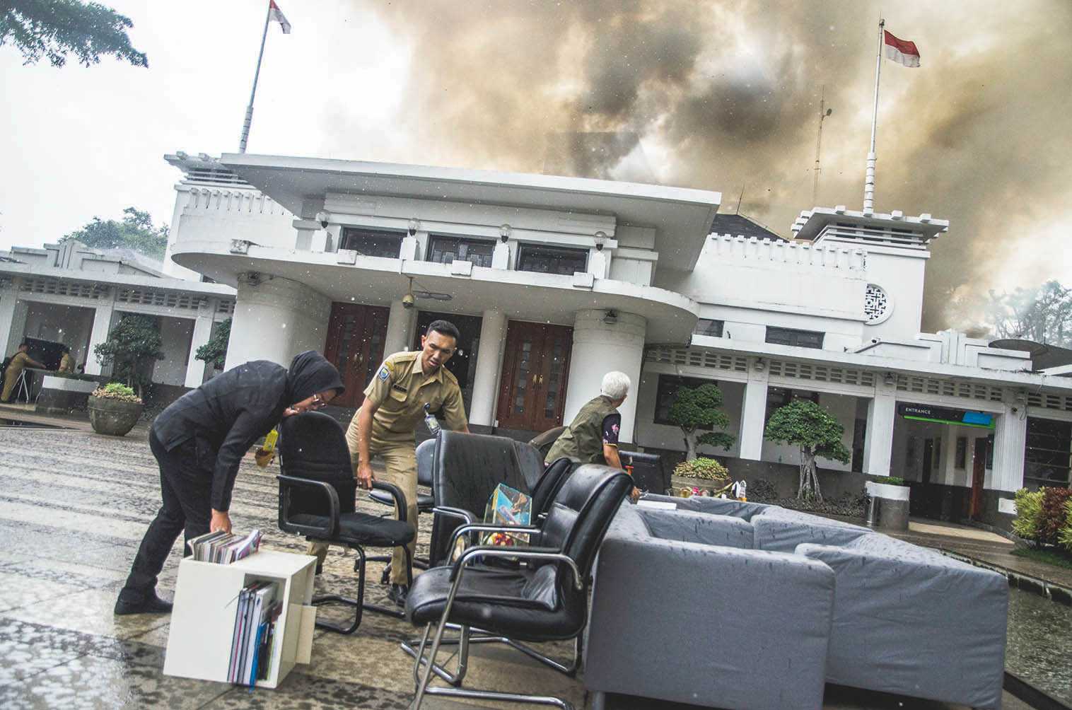 Gedung Bappelitbang Terbakar