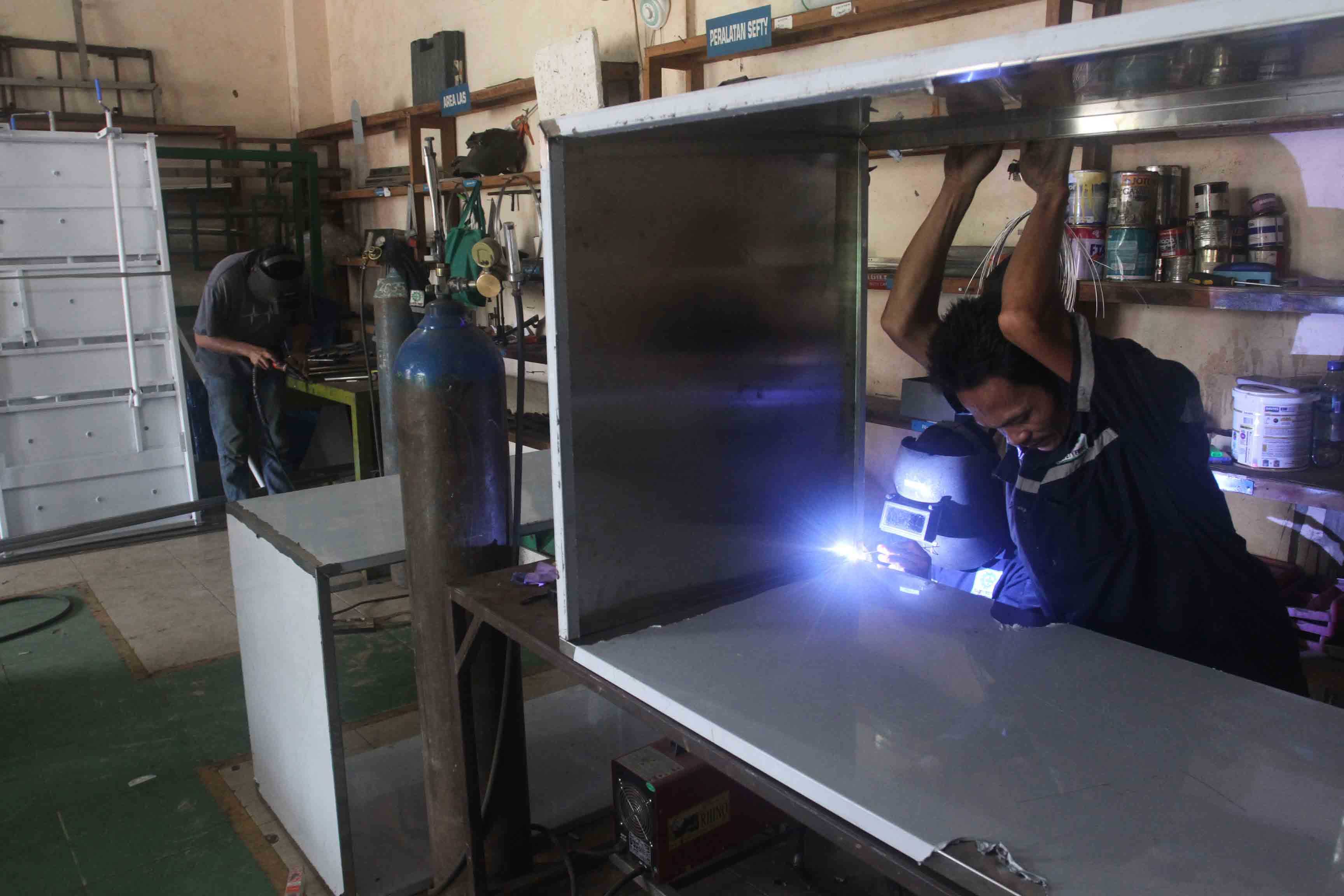 Geliat umkm logam dari desa Tarikolot