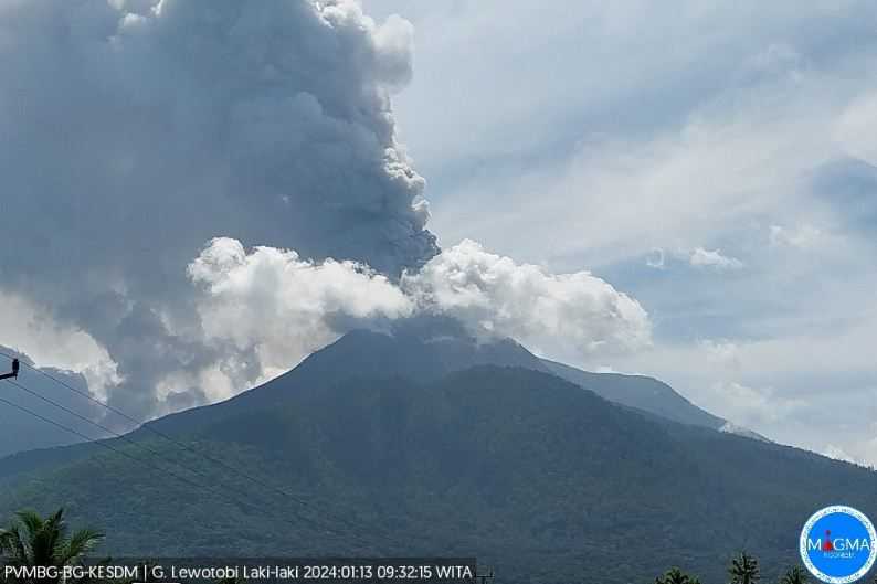 Gunung Lewotobi Kembali Erupsi, Lontarkan Abu setinggi 1.000 Meter