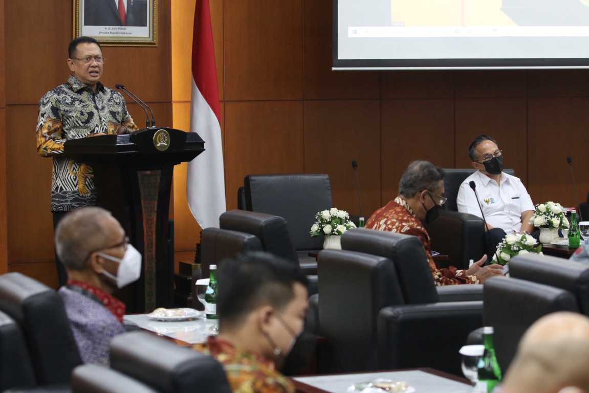 Hadiri FGD