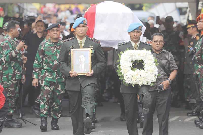 Hamzah Haz Sangat Berkomitmen pada Demokrasi