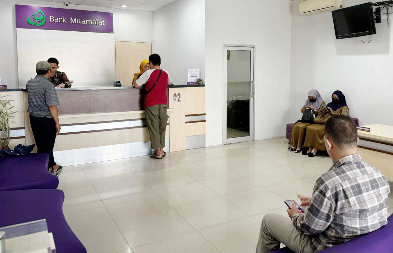 Hari Pertama Pelayanan di Bank Muamalat Pasca Idulfitri