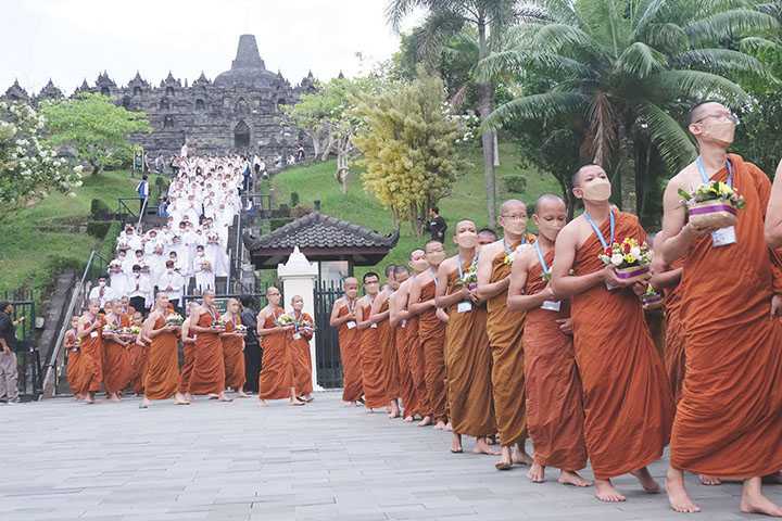 Indonesia Tipitaka Chanting