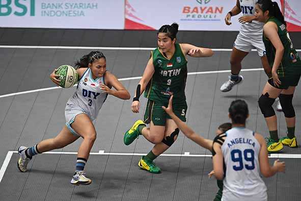 Jabar "Hattrick" Juara Umum PON