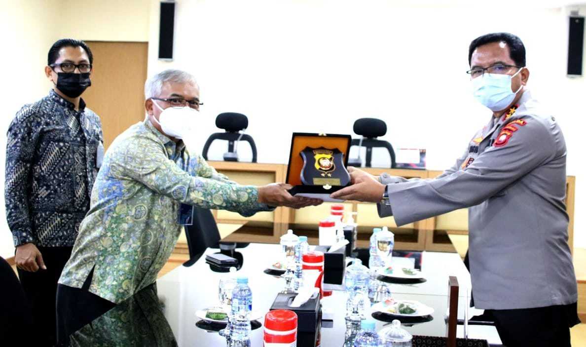 Jajaki Kerja Sama