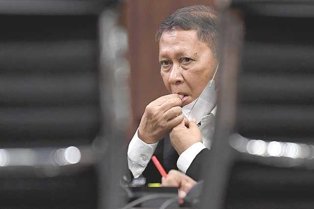 Jalani Sidang