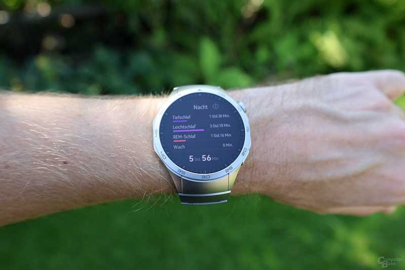 Jam Pintar Stylish untuk Menunjang Gaya Penampilan