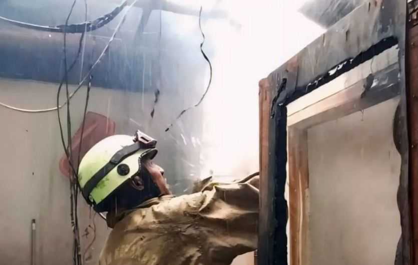 Jangan Teledor, Rumah di Lubang Buaya Terbakar Gara-gara Lupa Matikan Kompor
