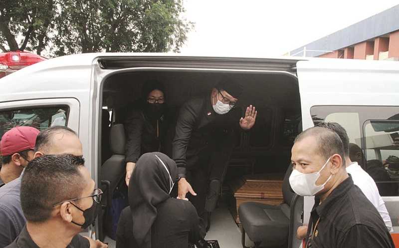 JENAZAH PUTRA SULUNG RIDWAN KAMIL TIBA DI CENGKARENG