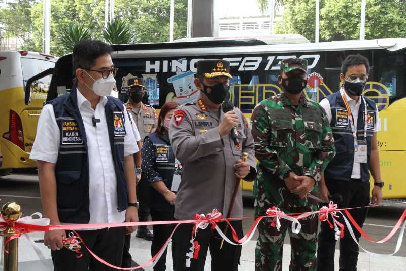 Kadin Bersama TNI dan Polri Luncurkan Mobil Vaksin Keliling
