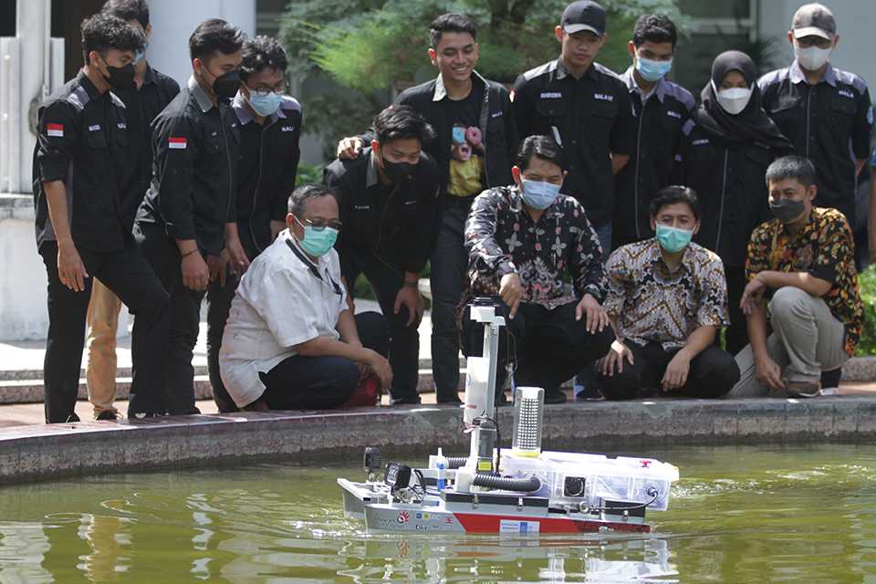 Kapal Nala Theseus