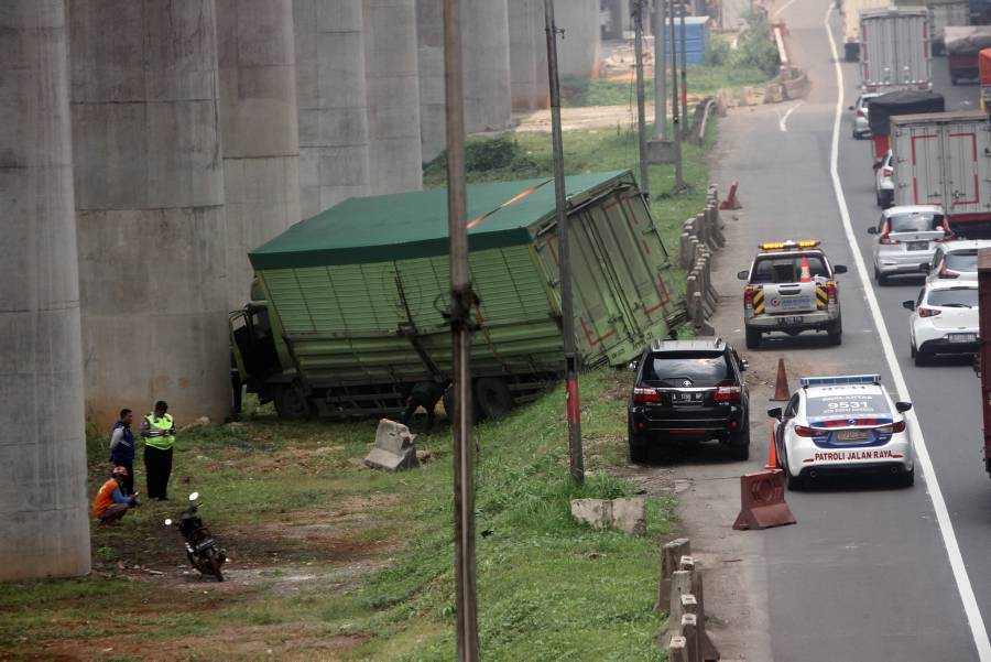 Kecelakaan di Tol