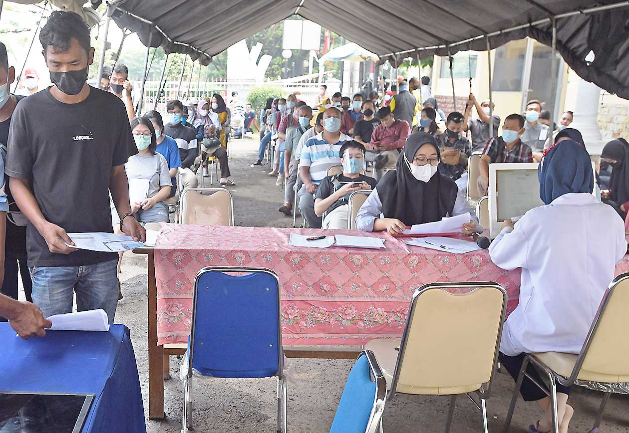 Kejar Target Vaksin