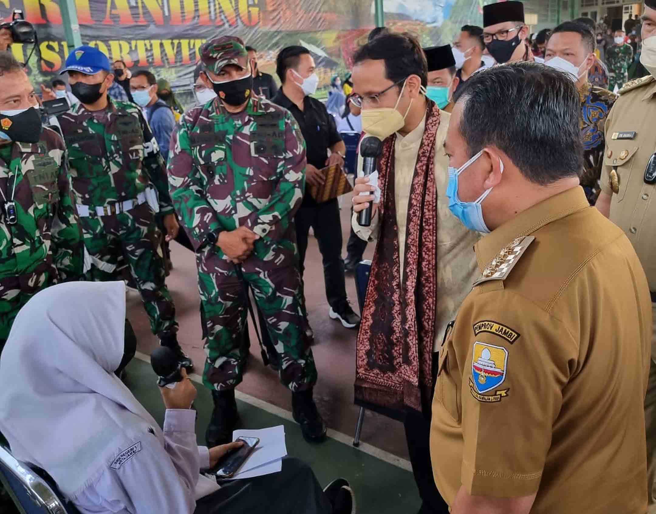 Kemendikbudristek Dukung Percepatan Vaksinasi PTK dan Peserta Didik