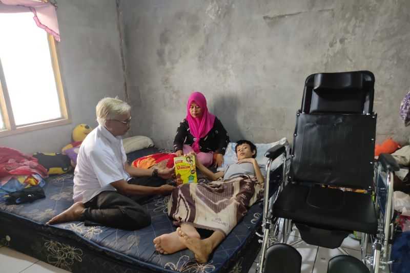 Kemensos Bantu Remaja Pengidap Kanker Tulang di Bekasi